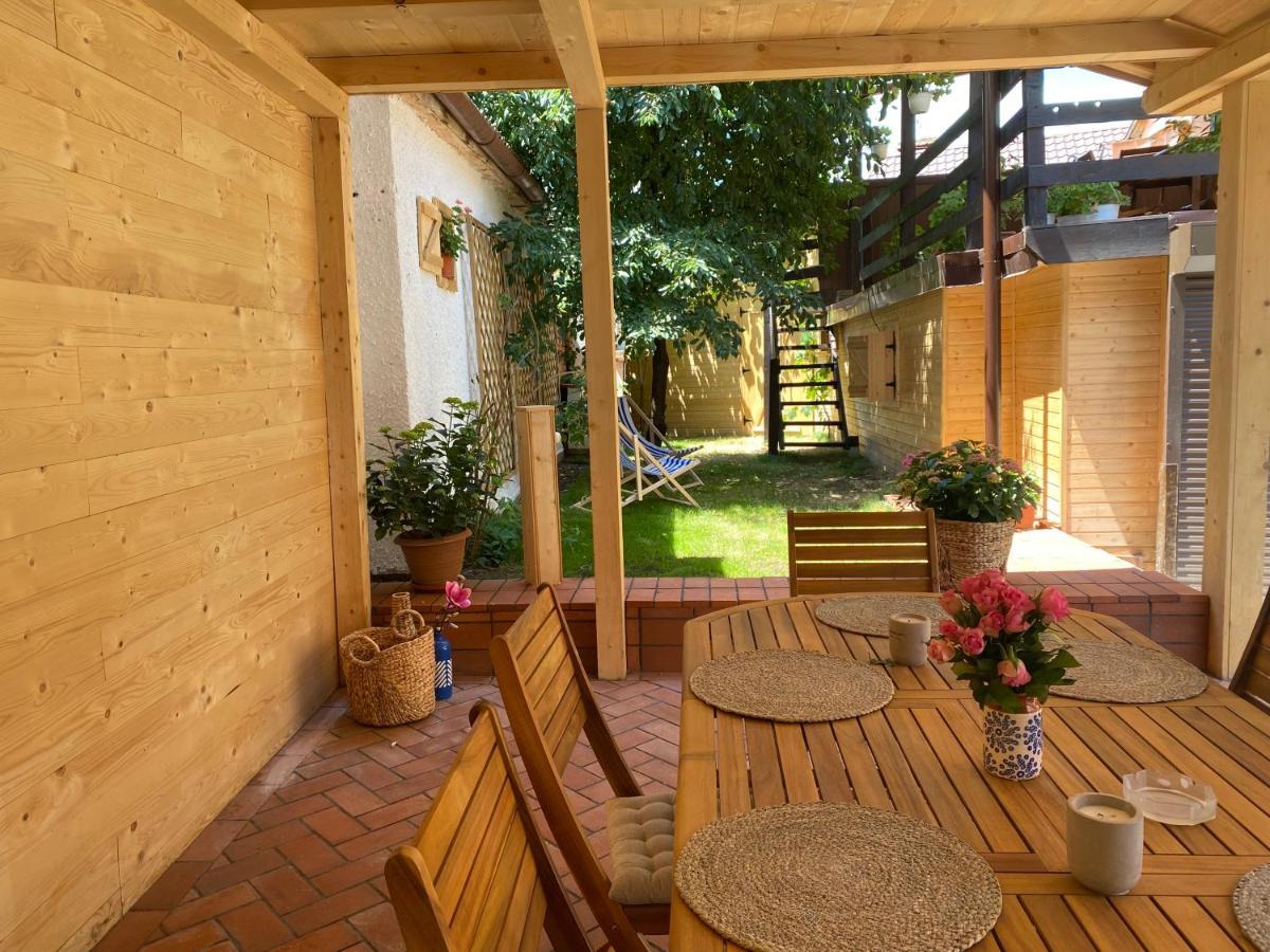 Victoria Gasthaus Rasnov - Charming Vacation House In Rasnov Extérieur photo