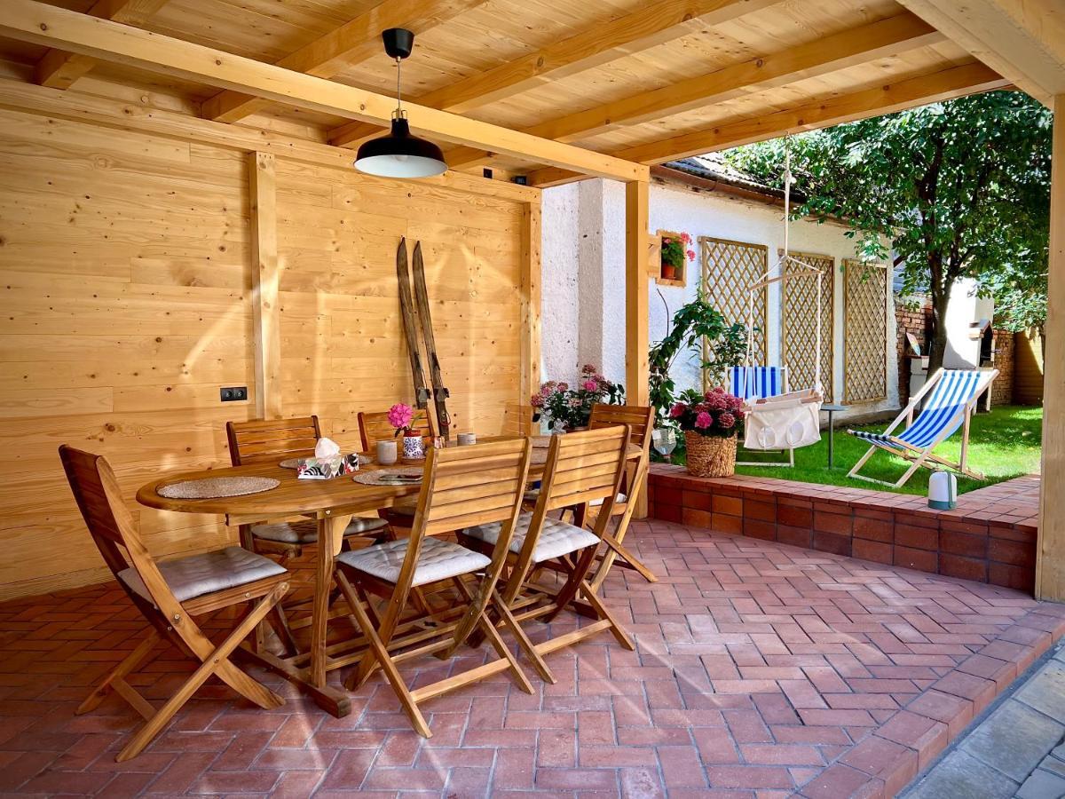 Victoria Gasthaus Rasnov - Charming Vacation House In Rasnov Extérieur photo