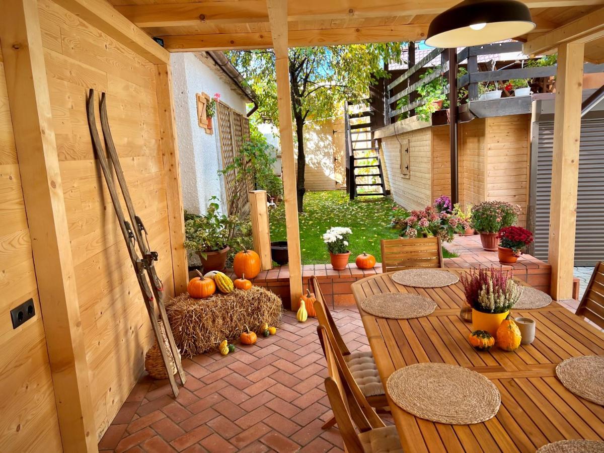 Victoria Gasthaus Rasnov - Charming Vacation House In Rasnov Extérieur photo