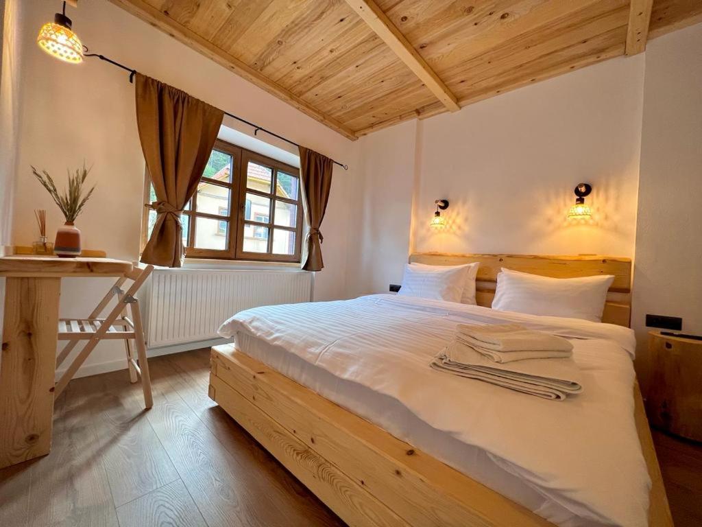 Victoria Gasthaus Rasnov - Charming Vacation House In Rasnov Extérieur photo